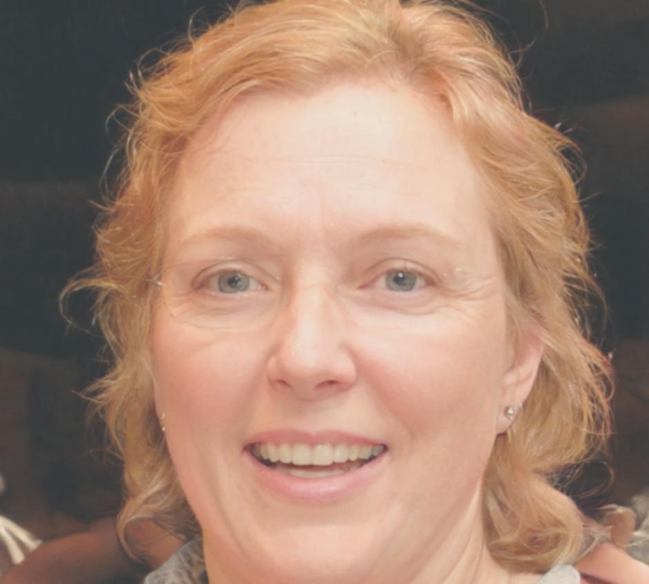 Sarah Mitchell - Business Finance Consultant